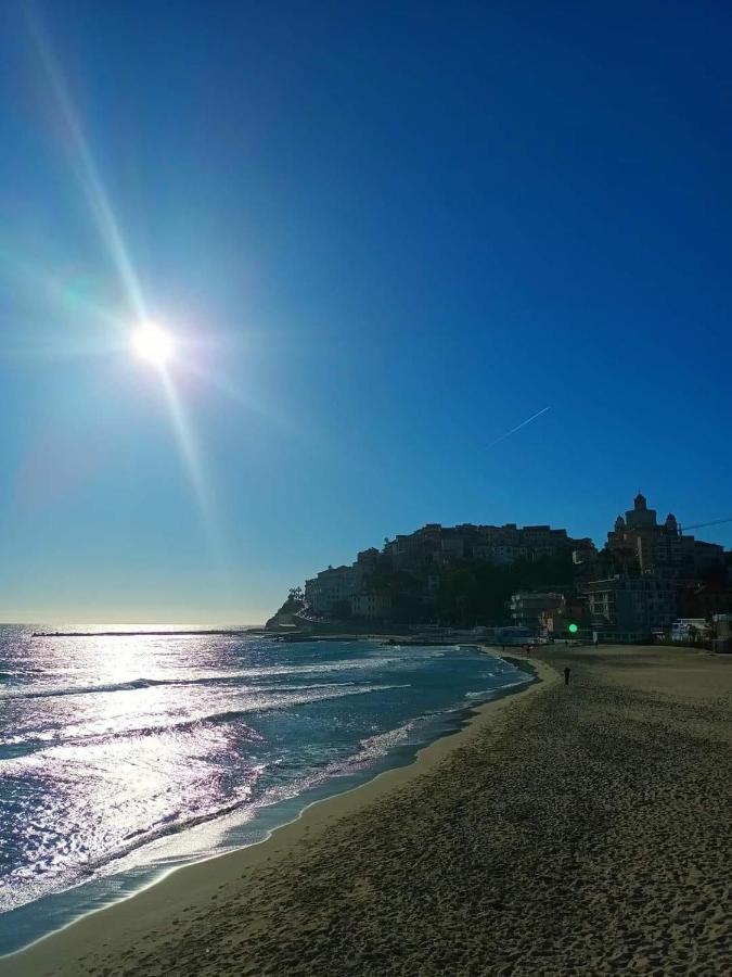 Villa Sabrina Riviera Dei Fiori A Picco Sul Mare Con Piscina Privata ,Wellness & Spa Империа Екстериор снимка